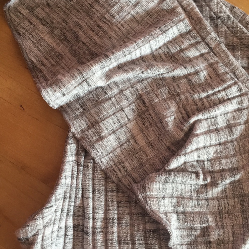 BNWOT AEO Grey One Shoulder Ruffle Knit Dress - Picture 6 of 7